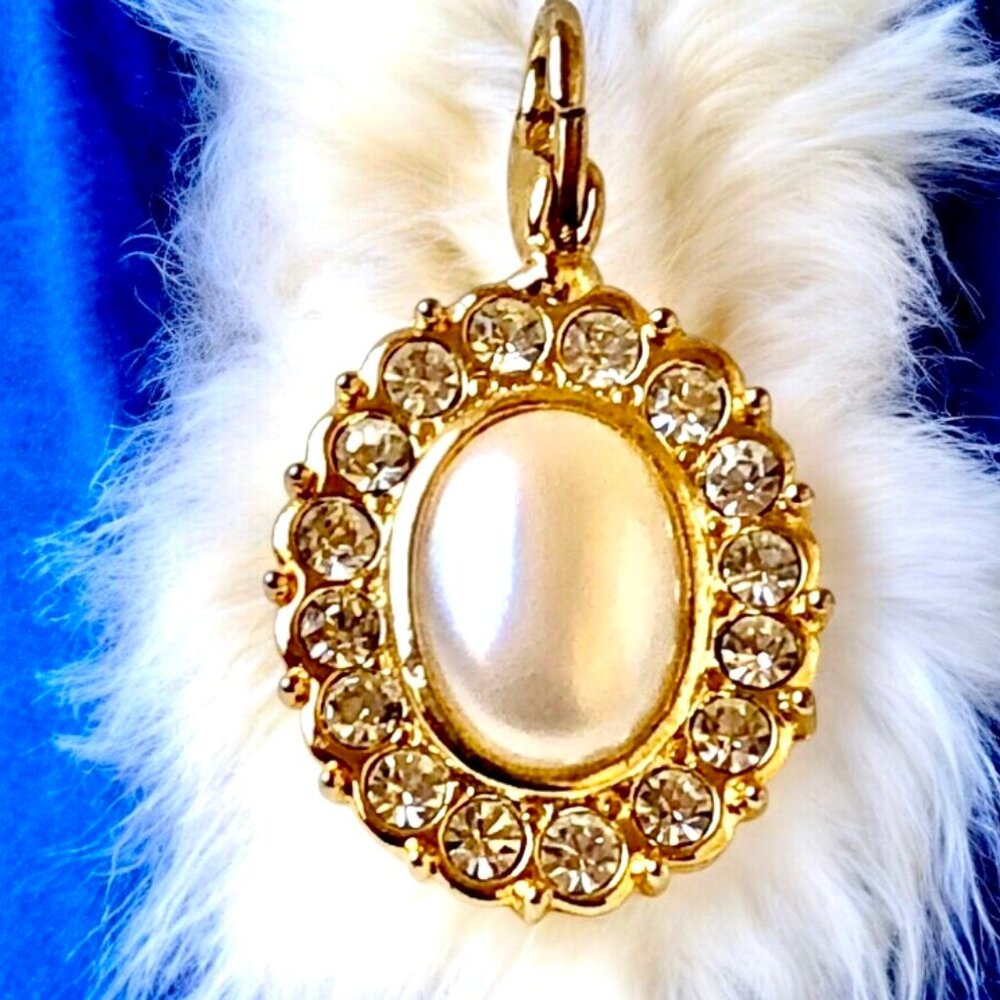 Vintage Pendant Faux Mabe Pearl With Rhinestones Enhancer Clasp